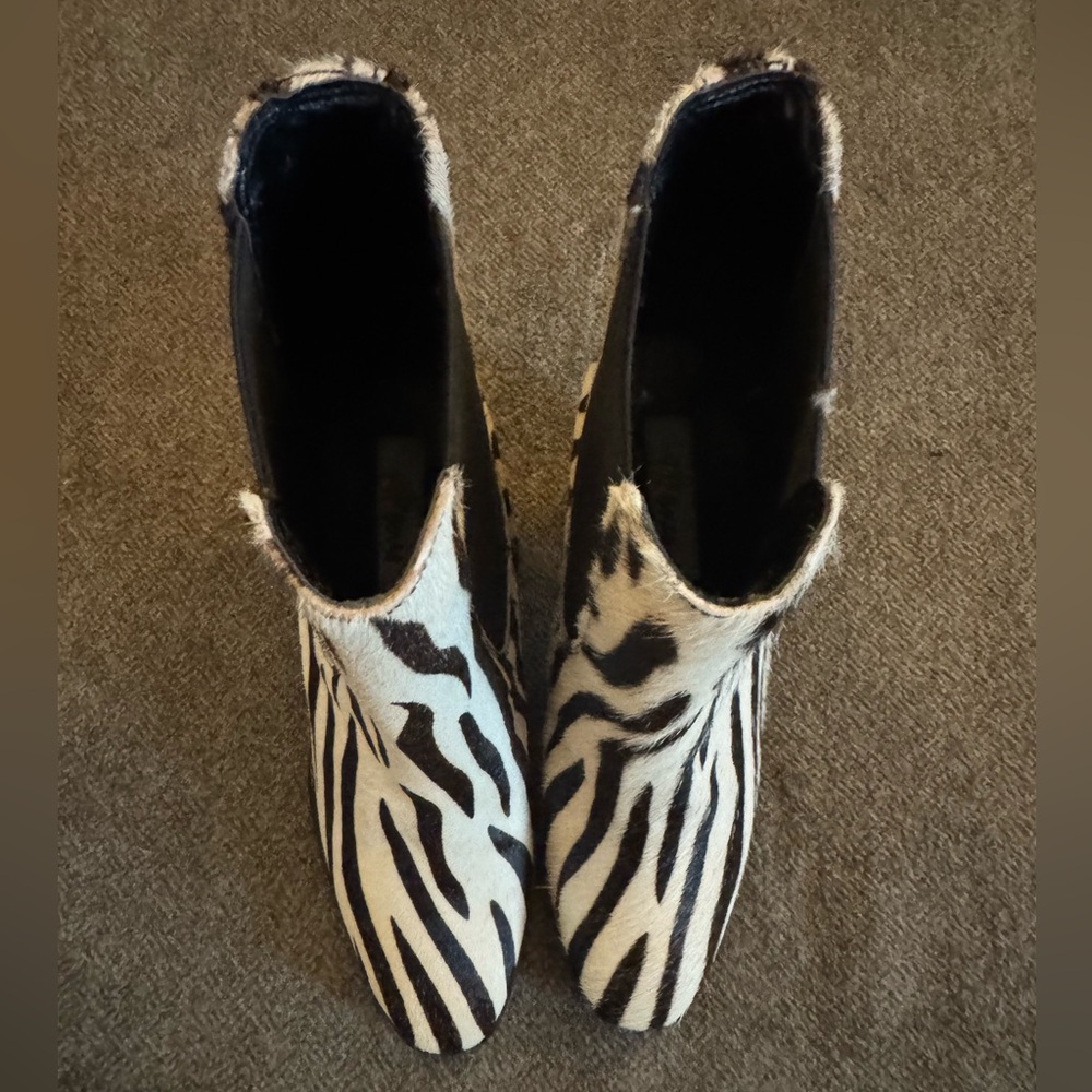 Vintage Zebra Haircalf Chelsea Boots‎ | Chunky Heel | Size 7 - Picture 9 of 16